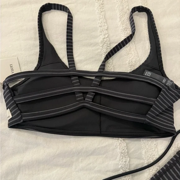 Vuori Striped Activewear Set - Picture 3 of 4